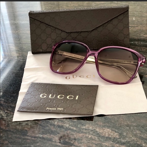 Gucci Accessories - Gucci women’s sunglasses